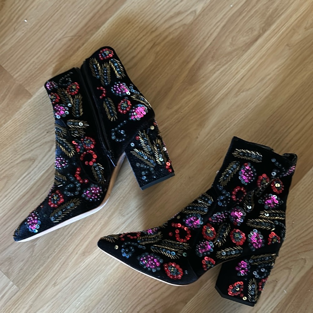 Loeffler Randall beaded isla boots 7.5 brand new